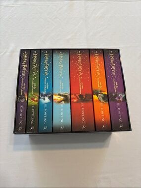 Harry Potter 7-Book Boxed Set - Colorful Paperback Collection